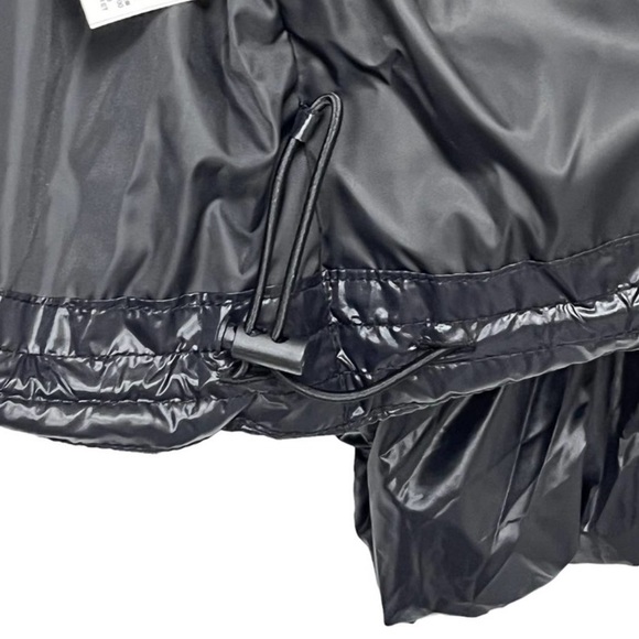 Old Navy Frost Free Short Puffer Jacket Sz S Black Water Resistant Relaxed Fit - Picture 8 of 8